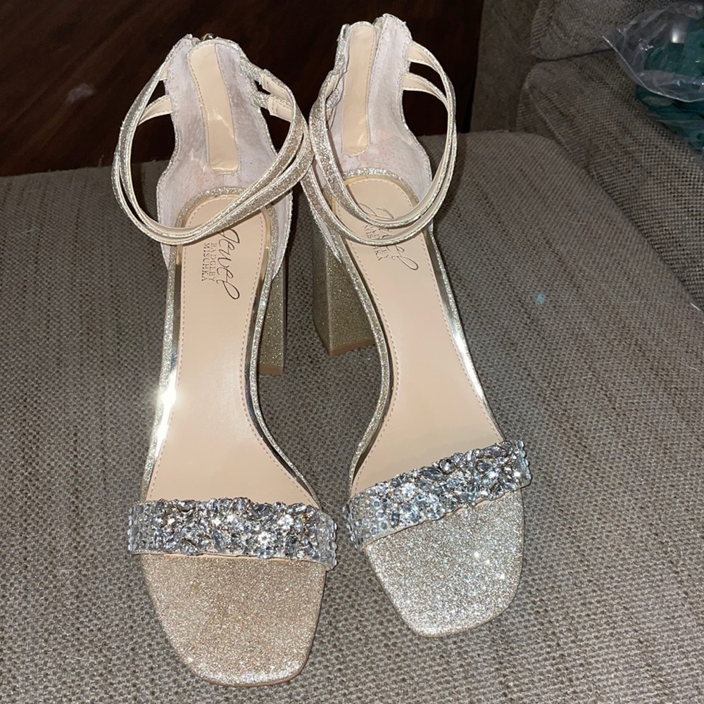 Jewel Badgley Mischka - 8.5 Champagne